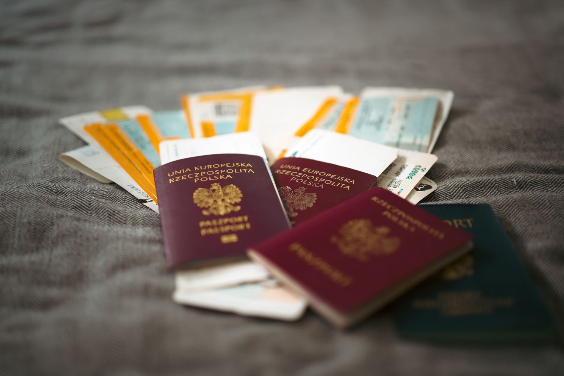 Revolut Ultra 計劃點揀好?港人旅人必看:貴賓室、匯率、保險 3 大升級回本攻略